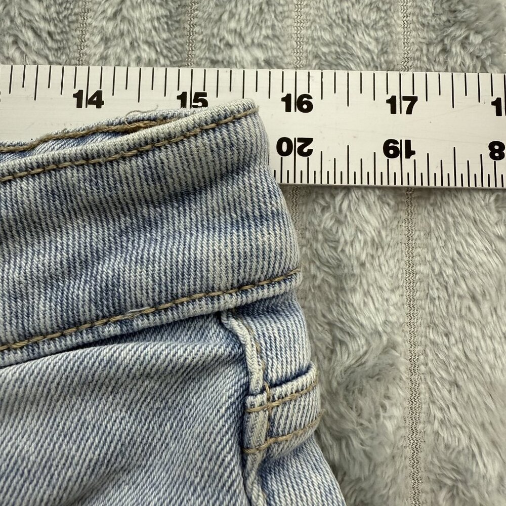 Stradivarius Shorts Womens Size US 10 Mom Slim Fit High Rise Blue Denim Cuffed - Picture 5 of 7